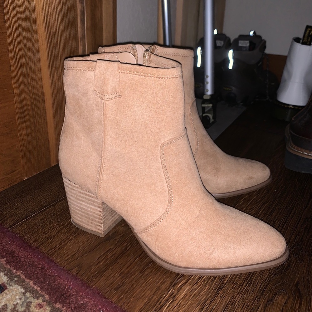 Carlos booties! Worn once !